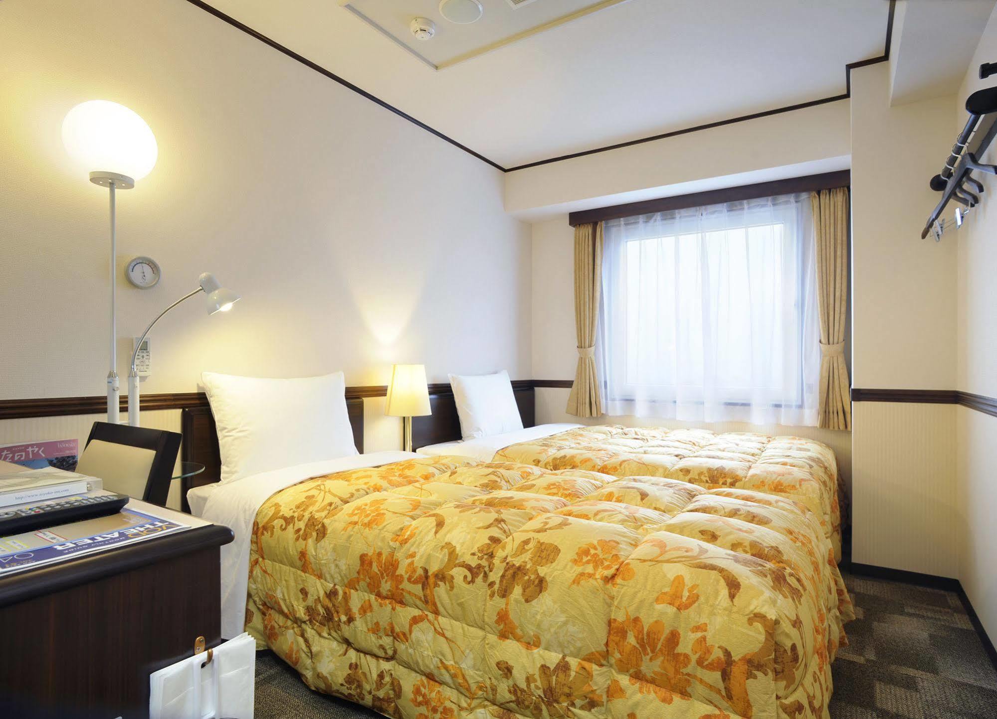 Hotel Toyoko Higashi-guchi No.1 2*